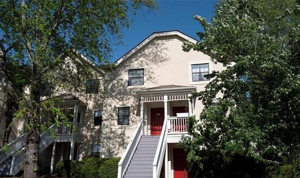 1st image of 290 Appleby Dr APT 272