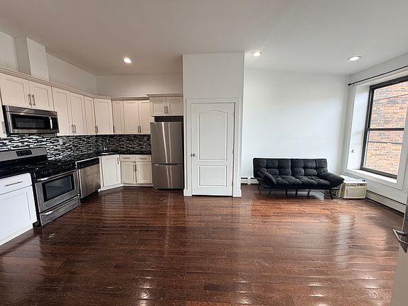 5th image of 12 Ten Broeck St #3