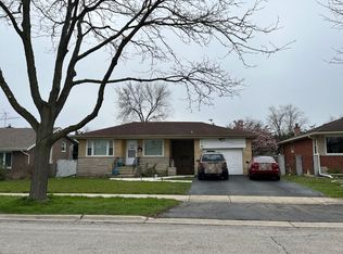 103 W Marilyn Ter, Addison, IL 60101