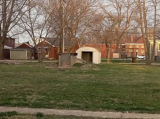 228 S Hickman St, Centralia, MO 65240