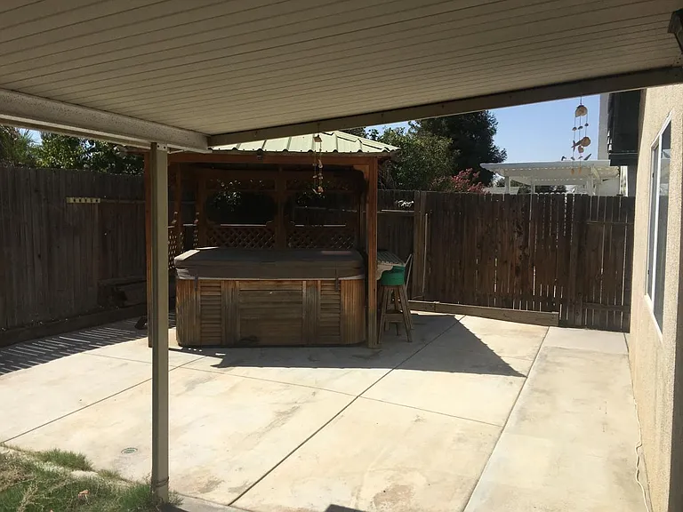 Millikan Way — Photo 3