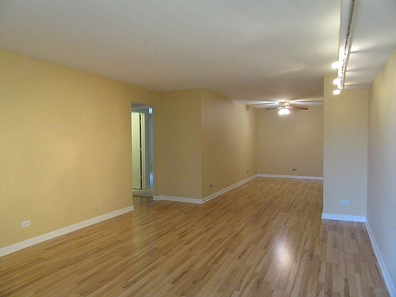 5th image of 3 Oak Creek Dr APT 2408