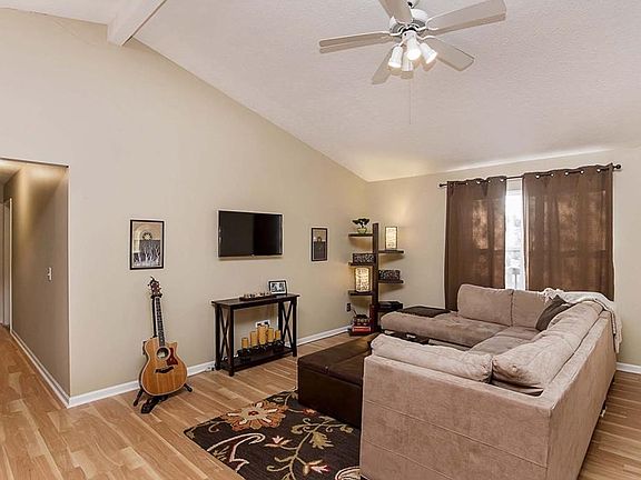 5th image of 18805 Orleans Ct