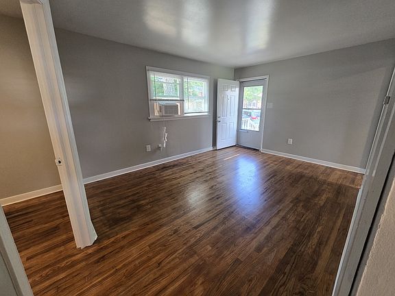 3rd image of 5225 Collindale Rd