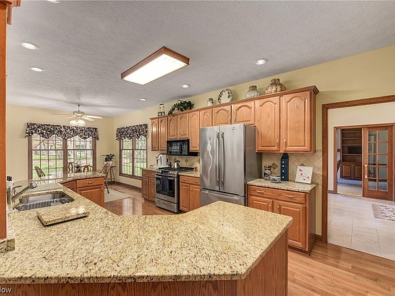 4th image of 448 Regatta Dr