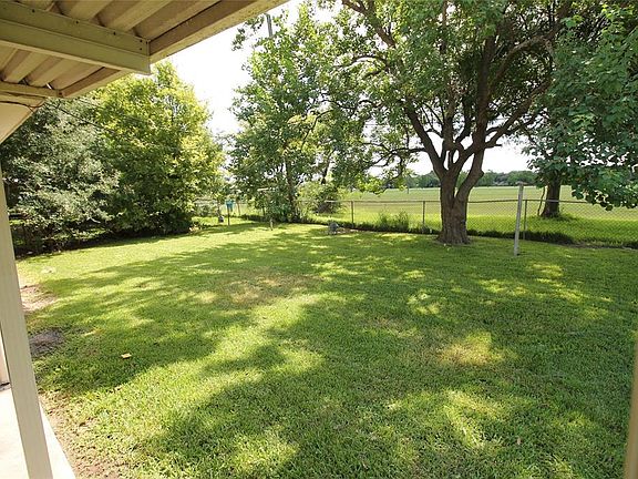 2nd image of 2427 19th Ave N