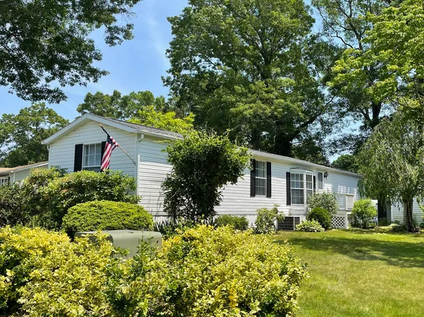 42 Mountain Ash Dr, Kingston, MA 02364