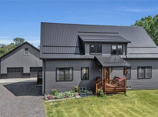 6455 Salt Rd, Clarence, NY 14031