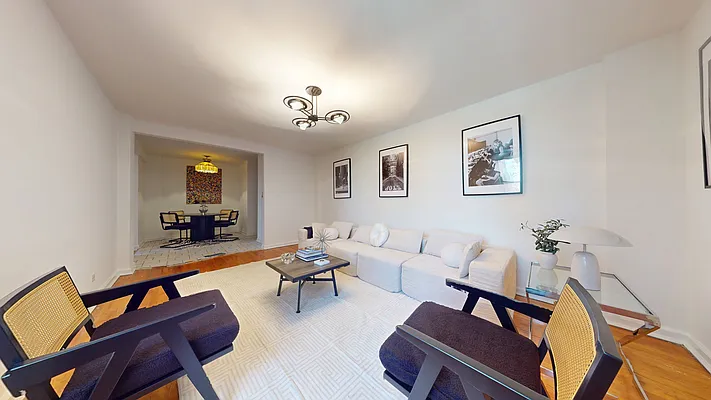 Living room, photo 2