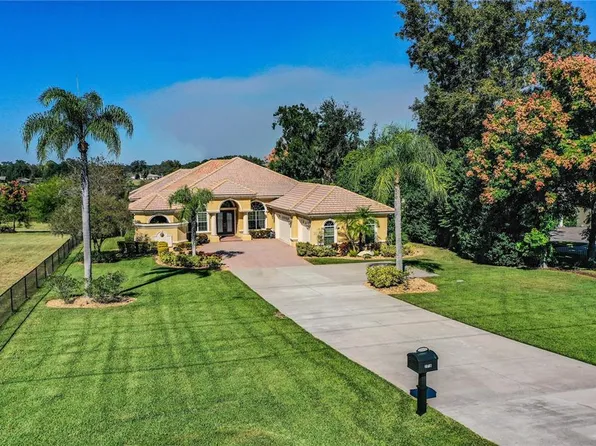 2918 Clubhouse Rd, Lakeland, FL 33812