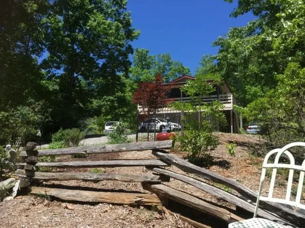 190 Hilltop Ct #190, Lake Lure, NC 28746