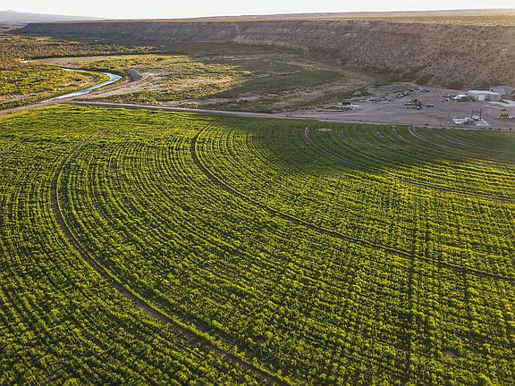 4th image of 659 S HIDDEN VALLEY Road #-