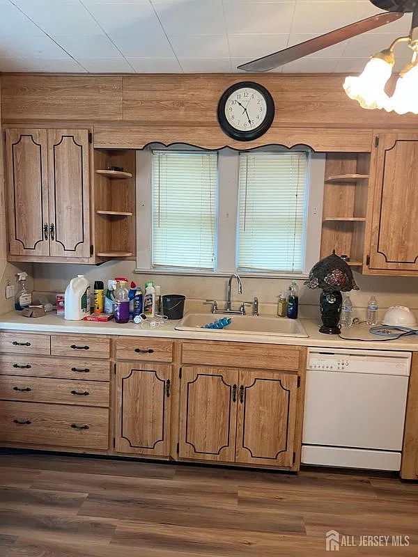 2 bed, 1.0 bath, 1026 sqft, $2,400 — Photo 4