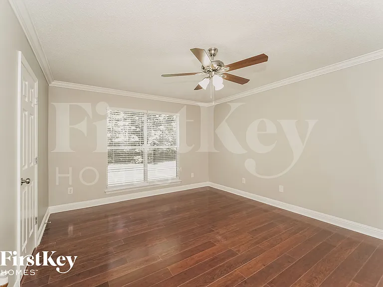 9319 Lake Spring Ave — Photo 9