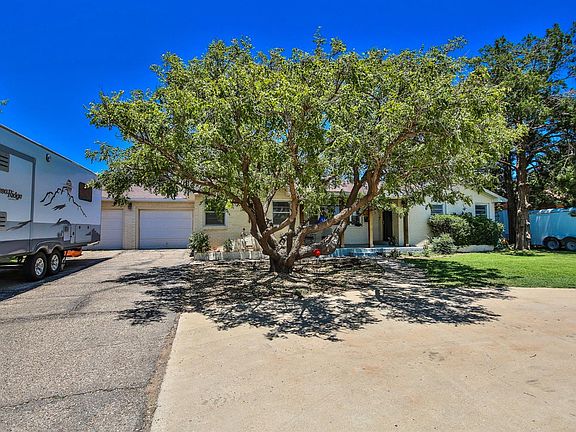 4th image of 513 Clubview Dr