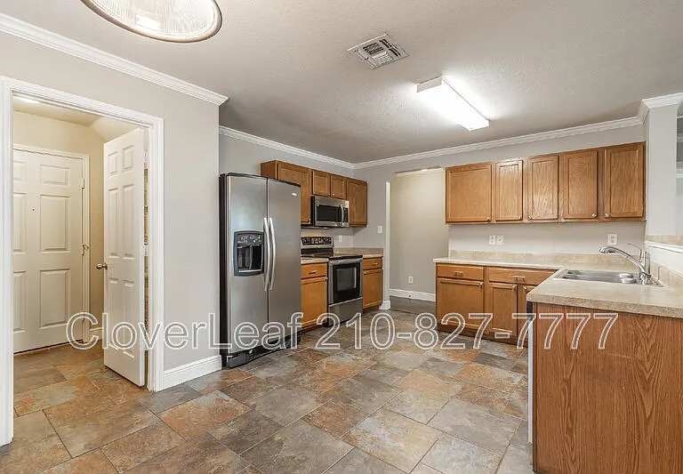 24710 Hickory Mdw — Photo 16
