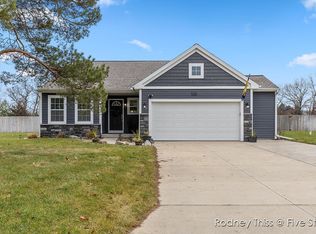 1326 Springview Ct, Middleville, MI 49333