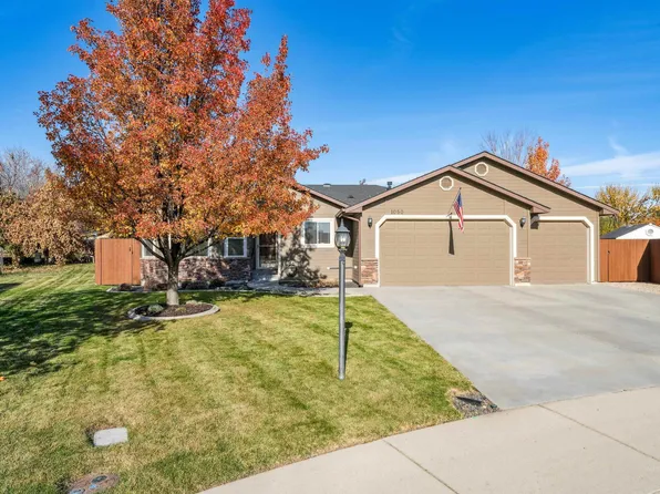 1050 E Cougar Creek Ct, Meridian, ID 83646