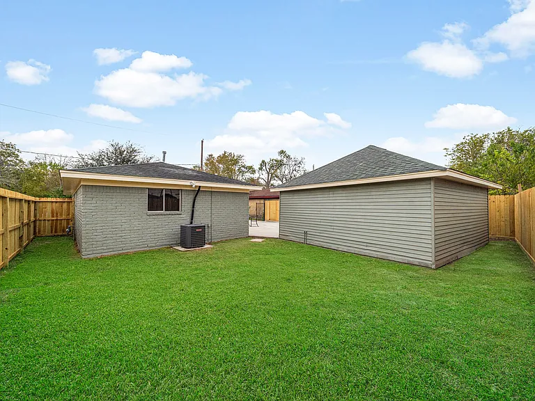 9123 Barton St — Photo 20