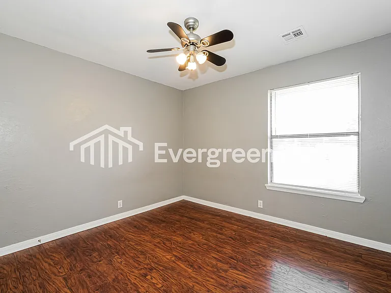 1120 Mars Rd — Photo 12