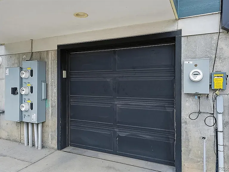 3181 Lawrence St — Photo 44