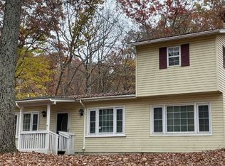 7 McGuire Cir, Harpers Ferry, WV 25425