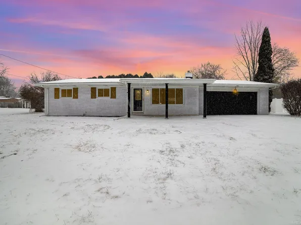 7862 Abbe Ct, Saginaw, MI 48609