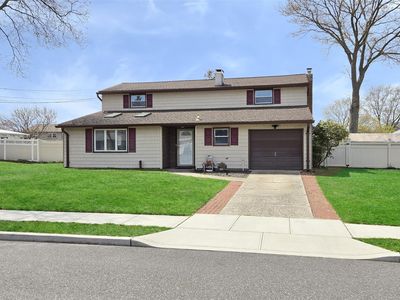 12 Majestic Road, Selden, NY, 11784