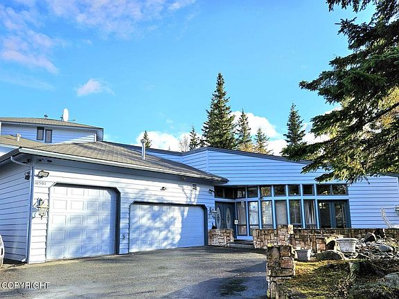 2nd image of 10501 Treeline Ct