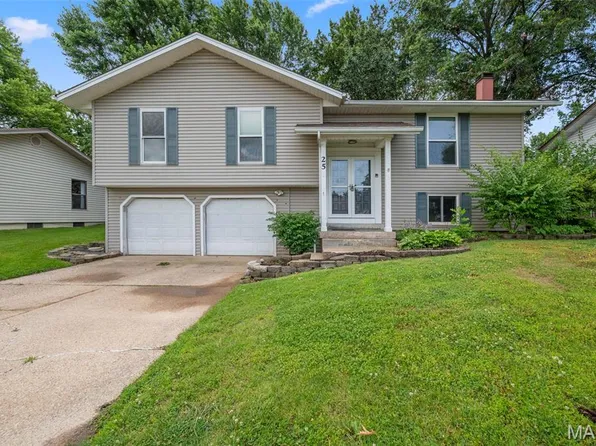 25 Glenna Dr, Saint Peters, MO 63376