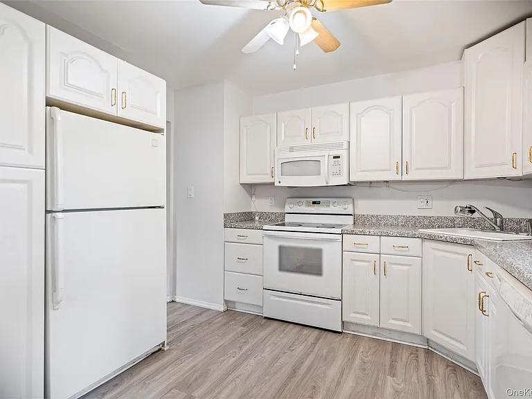 39 Wolfhollow Rd — Photo 13