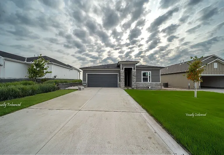 20667 Barker St — Photo 4
