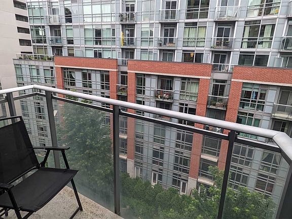 4th image of 170 Sudbury St #711