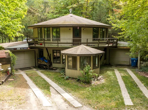 6378 140th Ave, Holland, MI 49423