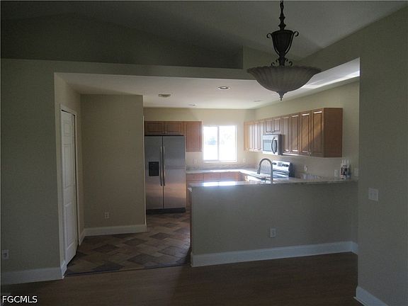 4th image of 1622 NE 33rd Ter