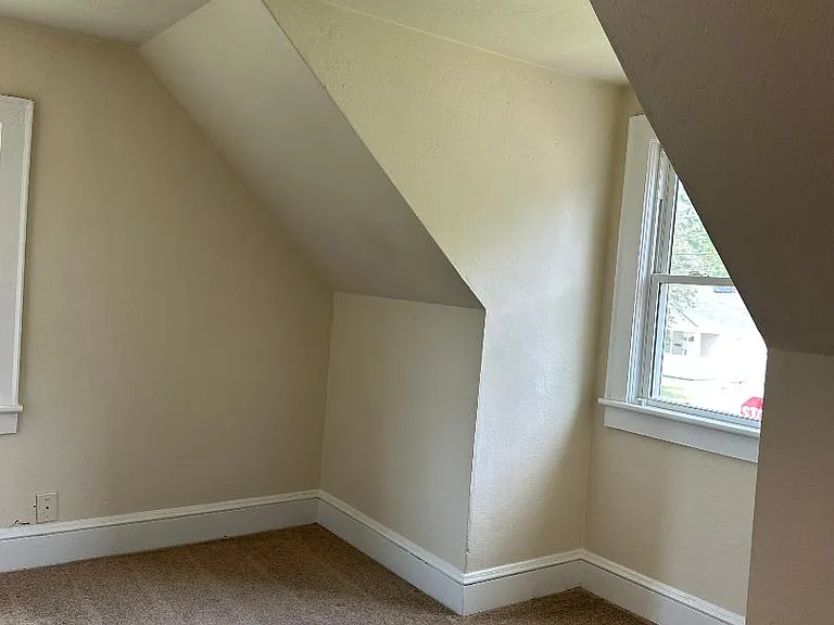 2841 Lens Ave #B — Photo 11