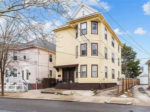 204 River Ave, Providence, RI 02908