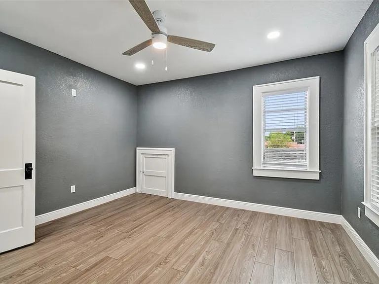 6810 N Navin Ave — Photo 27