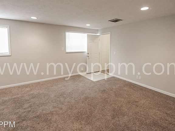 3rd image of 810 N 46th St #4433617