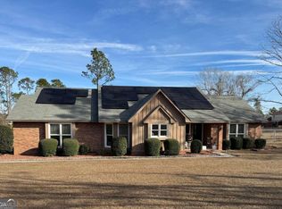 818 Miracle Ln, Vidalia, GA 30474