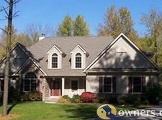 11800 Julie Dr, Chardon, OH 44024