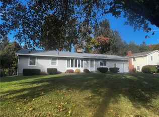 122 Kartes Dr, Rochester, NY 14616