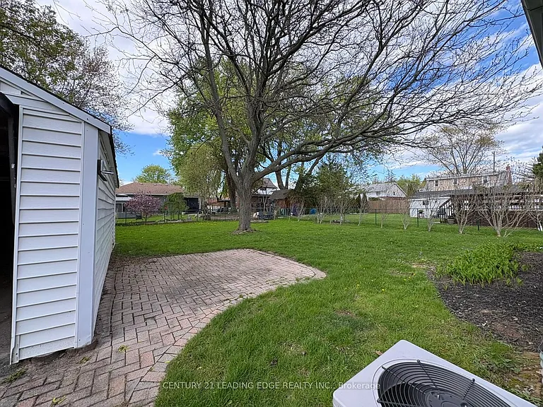 22 Greenwood Ave #LOWER — Photo 11