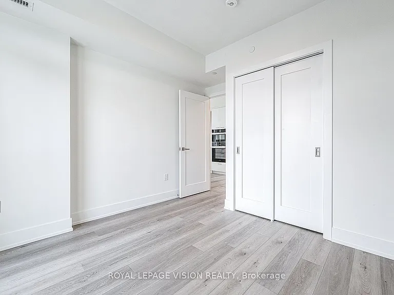 858 Dupont St #728 — Photo 21