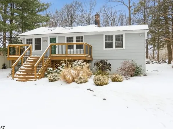 417 Emerson Ln, Berkeley Heights, NJ 07922