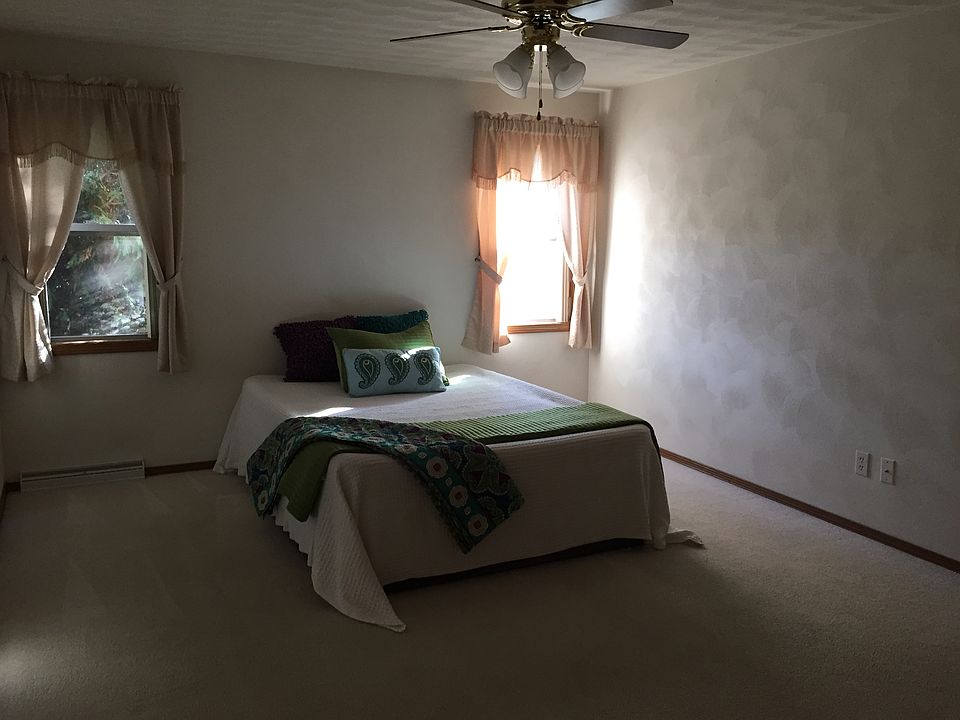 2nd image of 2081 Autumn Ln