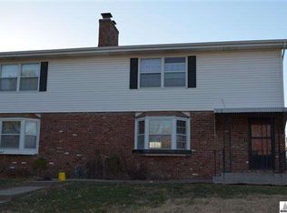 1145 SW Mifflin Ct, Topeka, KS 66604