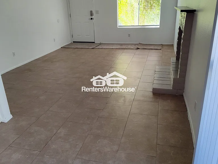 1336 N 85th Pl — Photo 3
