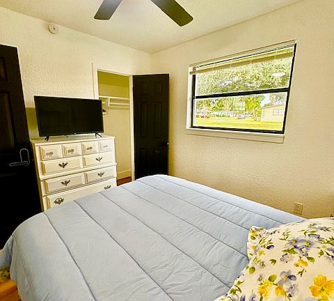 3rd image of 609 Brockway Ave #B1