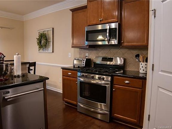 4th image of 3840 Schenley Ave